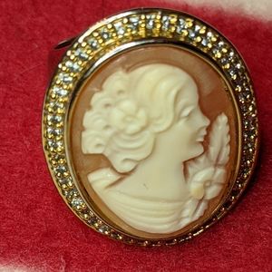 Cameo Ring,
